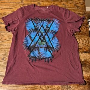 Men's Maroon Older Guess Graphic Tee with Blue Floral Printed